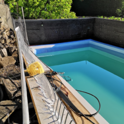 Piscine Extérieure à Coque : Élégance et Facilité d'Entretien Le Cannet